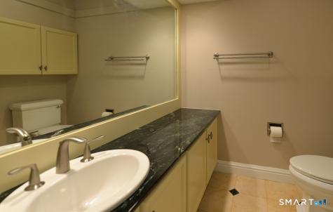 986 Heritage Village Southbury CT 06488