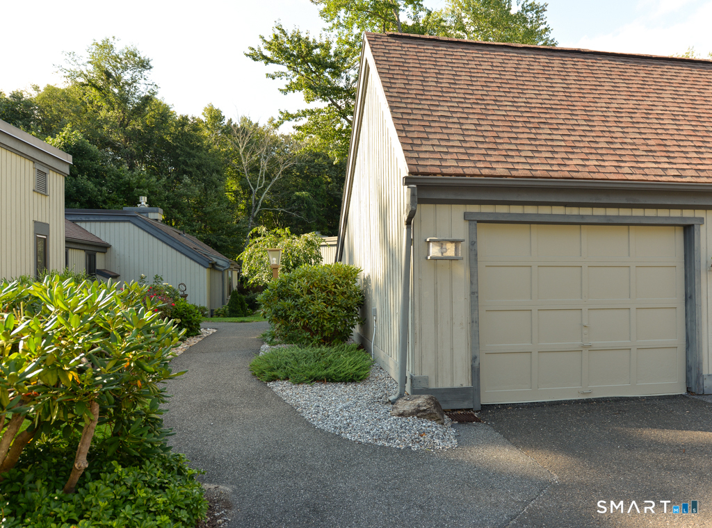 986 Heritage Village Southbury CT 06488