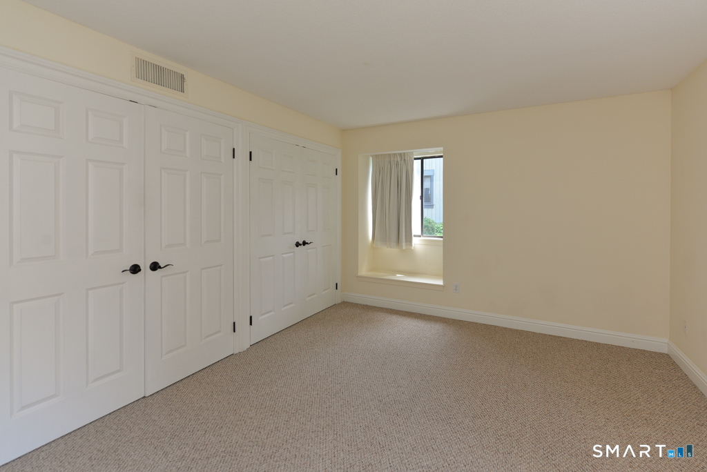 986 Heritage Village Southbury CT 06488