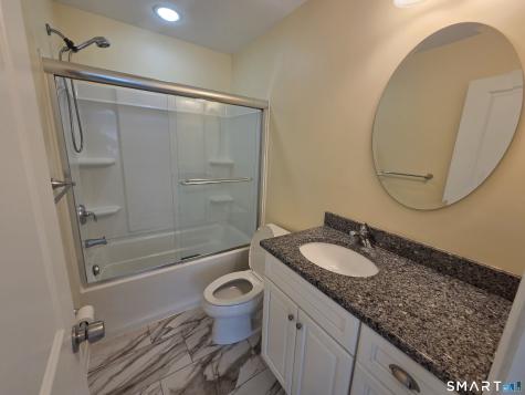 10 Oak Meadows Drive Brookfield CT 06804