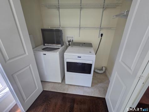 10 Oak Meadows Drive Brookfield CT 06804