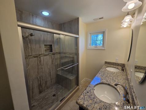 10 Oak Meadows Drive Brookfield CT 06804