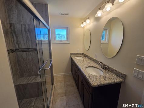 10 Oak Meadows Drive Brookfield CT 06804