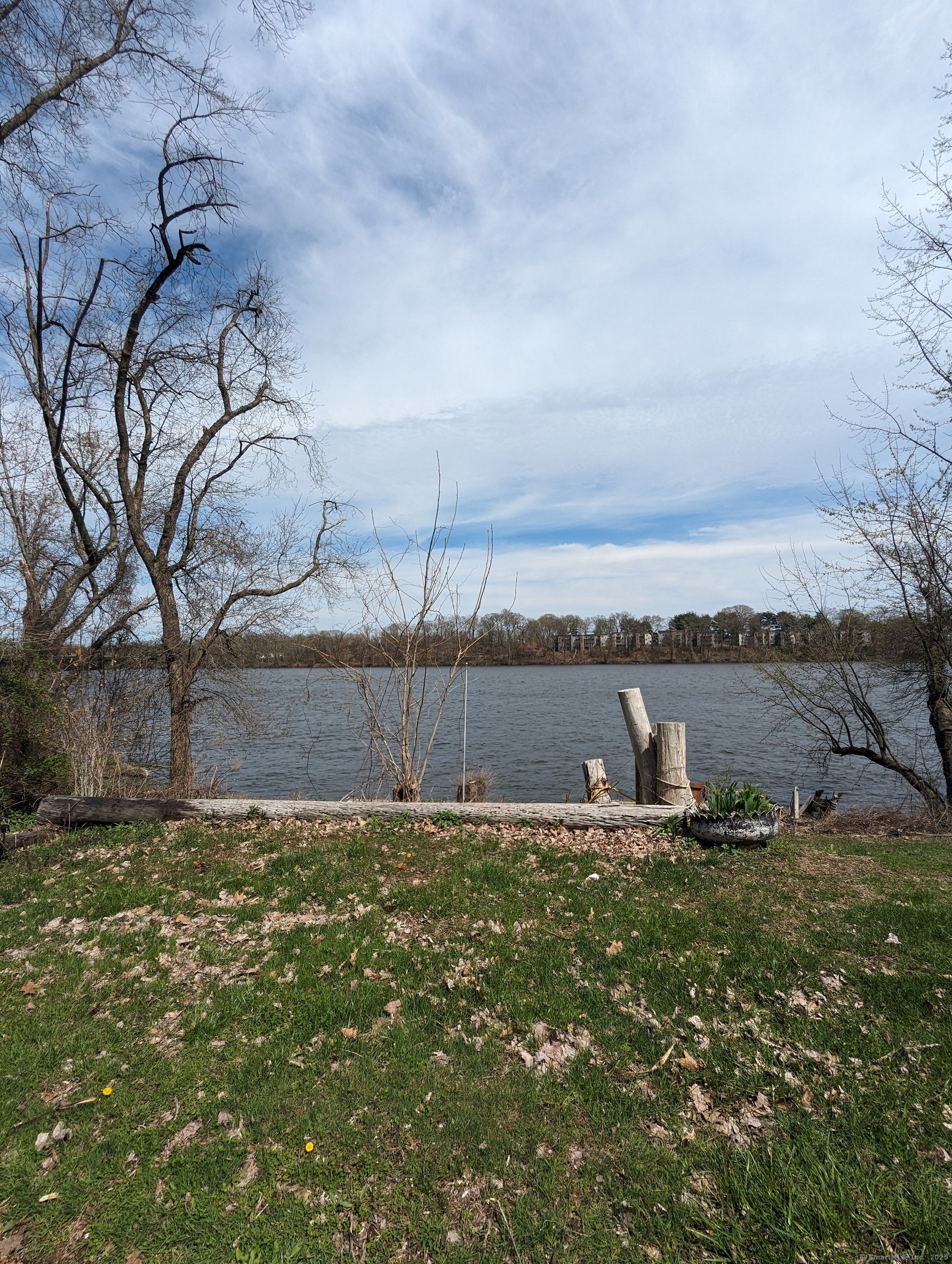 99 River Road Windsor Locks CT 06096