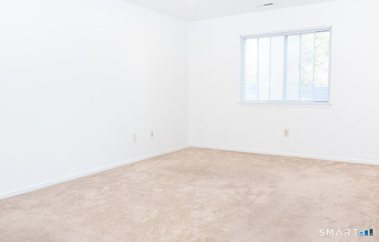 211 Windgate Circle Monroe CT 06468