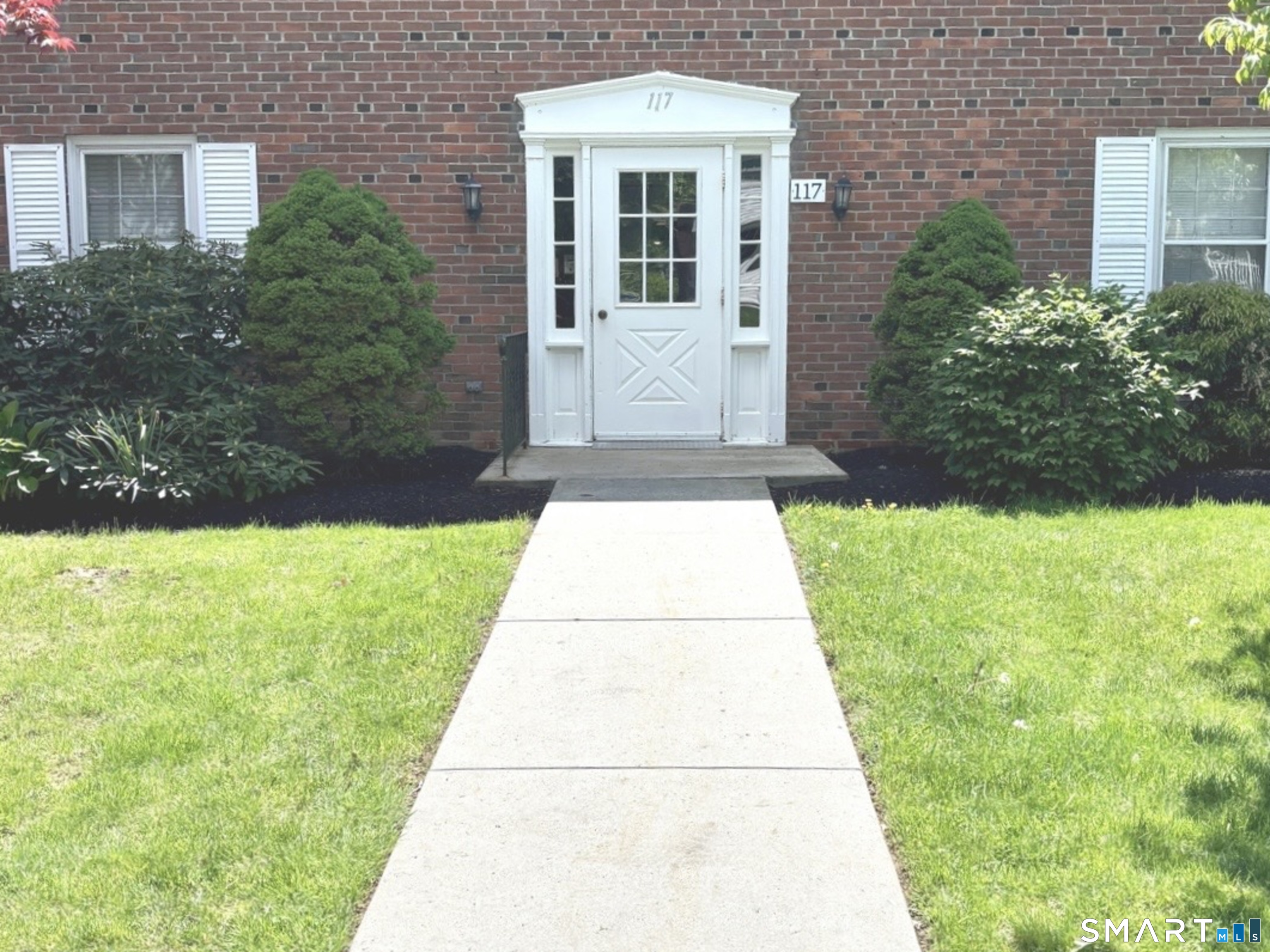 117 Shadow Lane West Hartford CT 06110