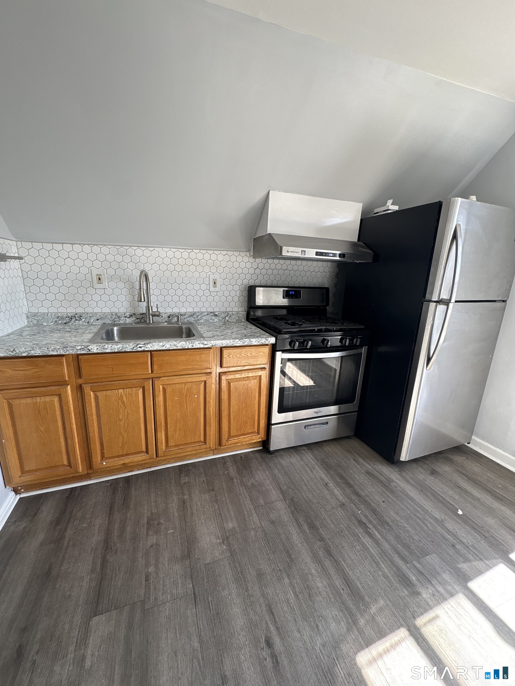 378 Maple Street Bridgeport CT 06608