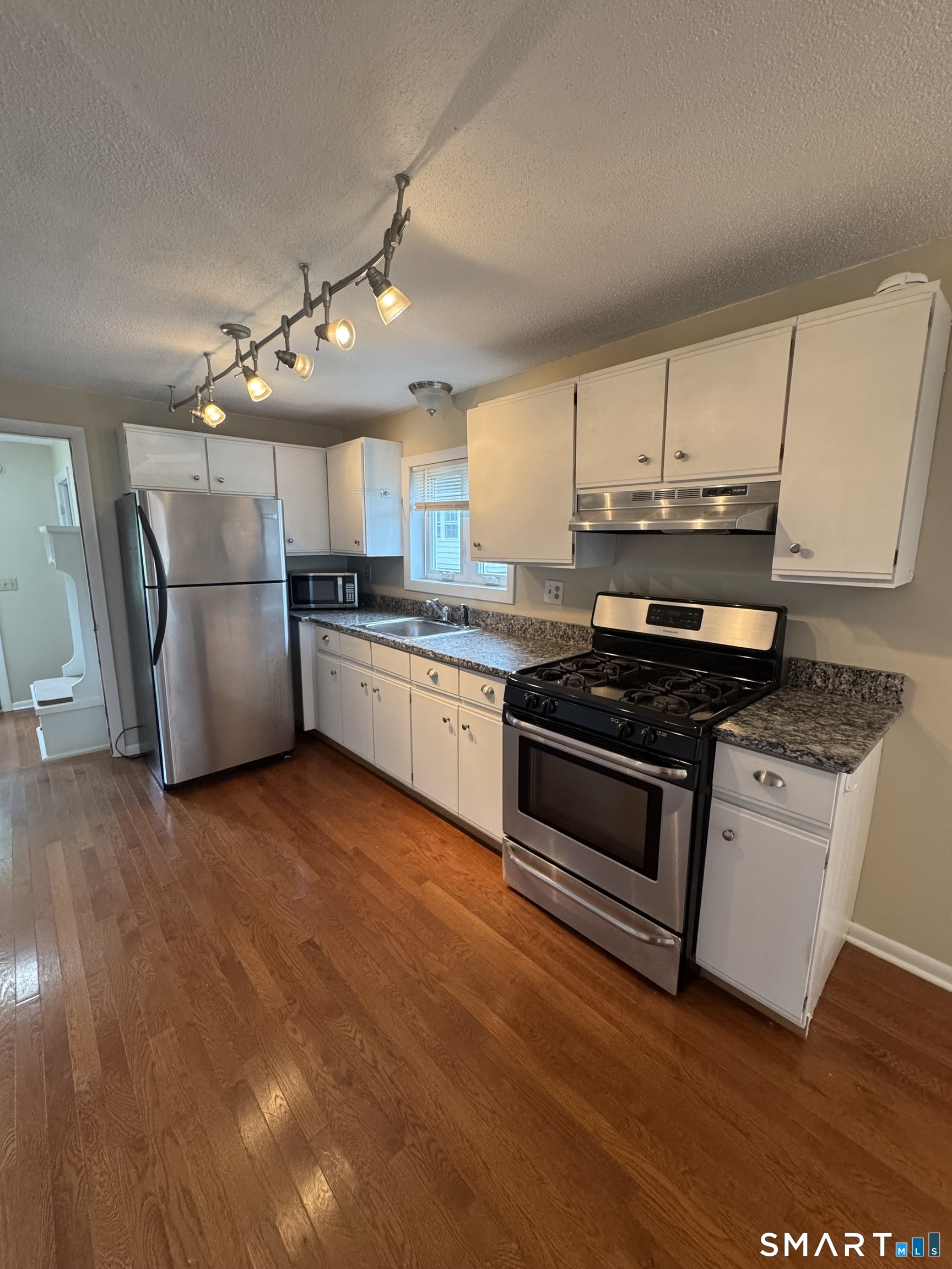 115 Whitfield Street Guilford CT 06437