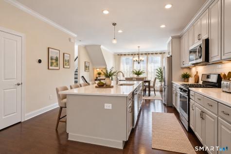 17 Brentwood Circle Danbury CT 06810