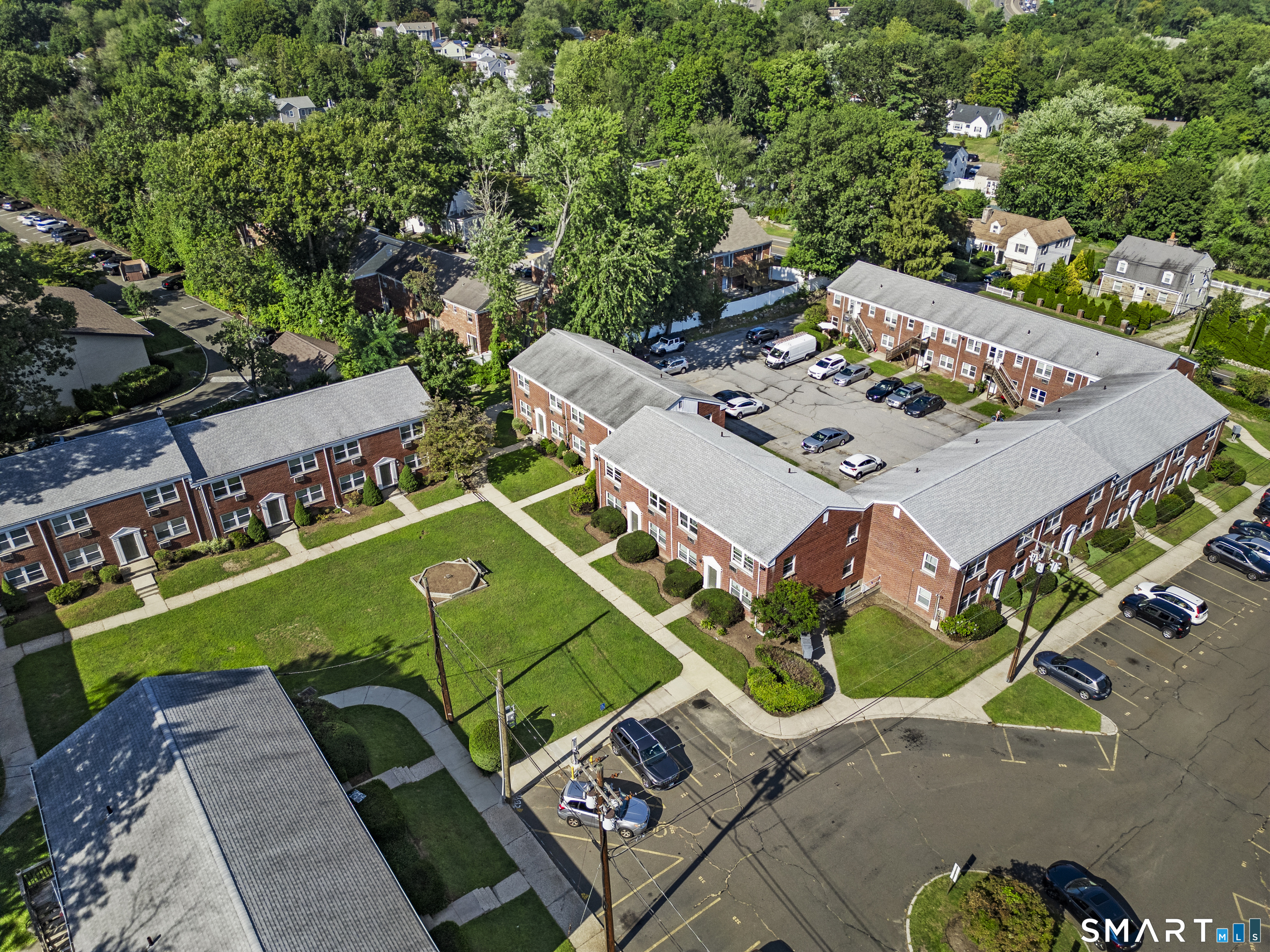 8 Hamilton Court Stamford CT 06902
