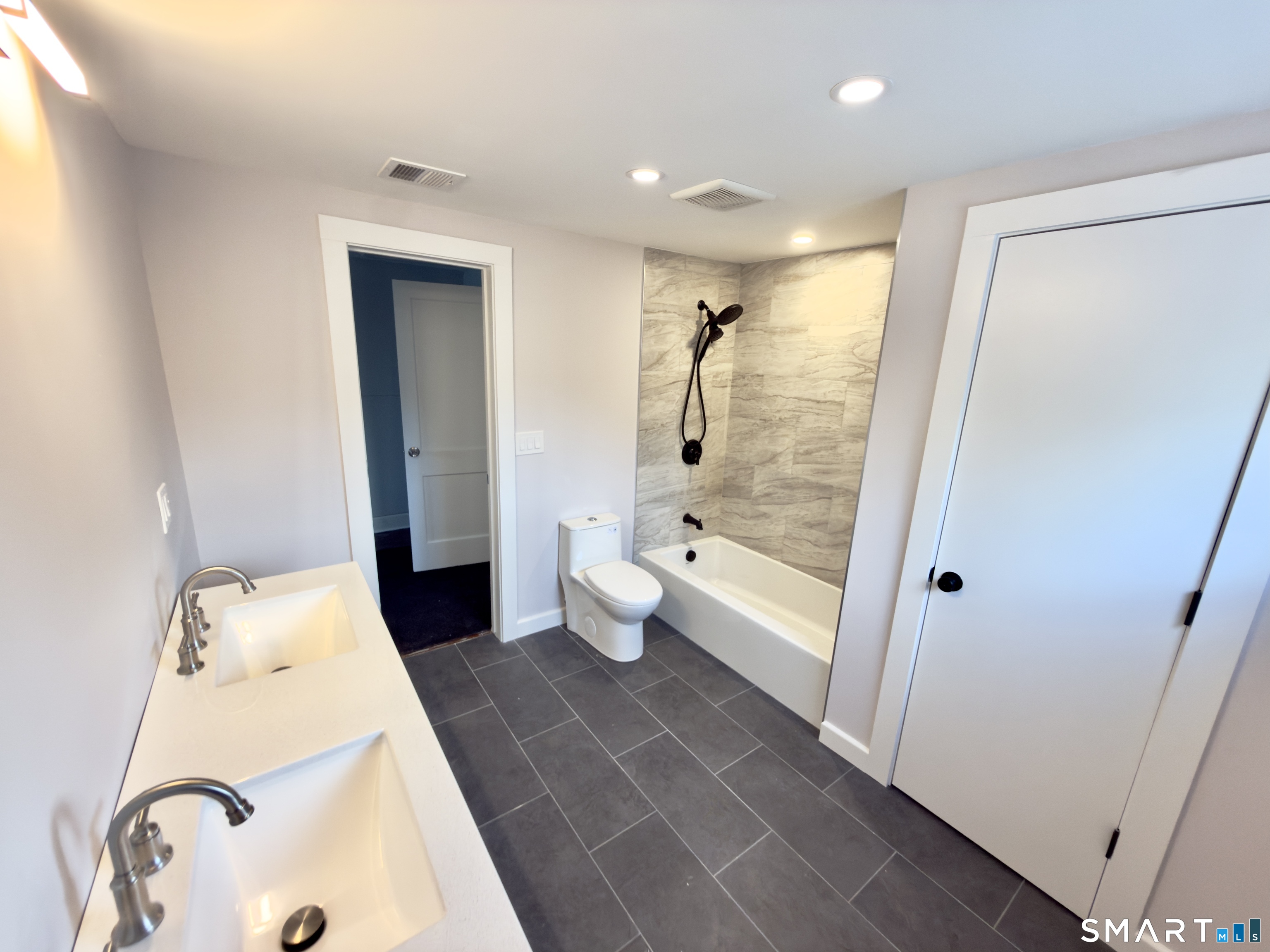 57 Elm Street East Haven CT 06512