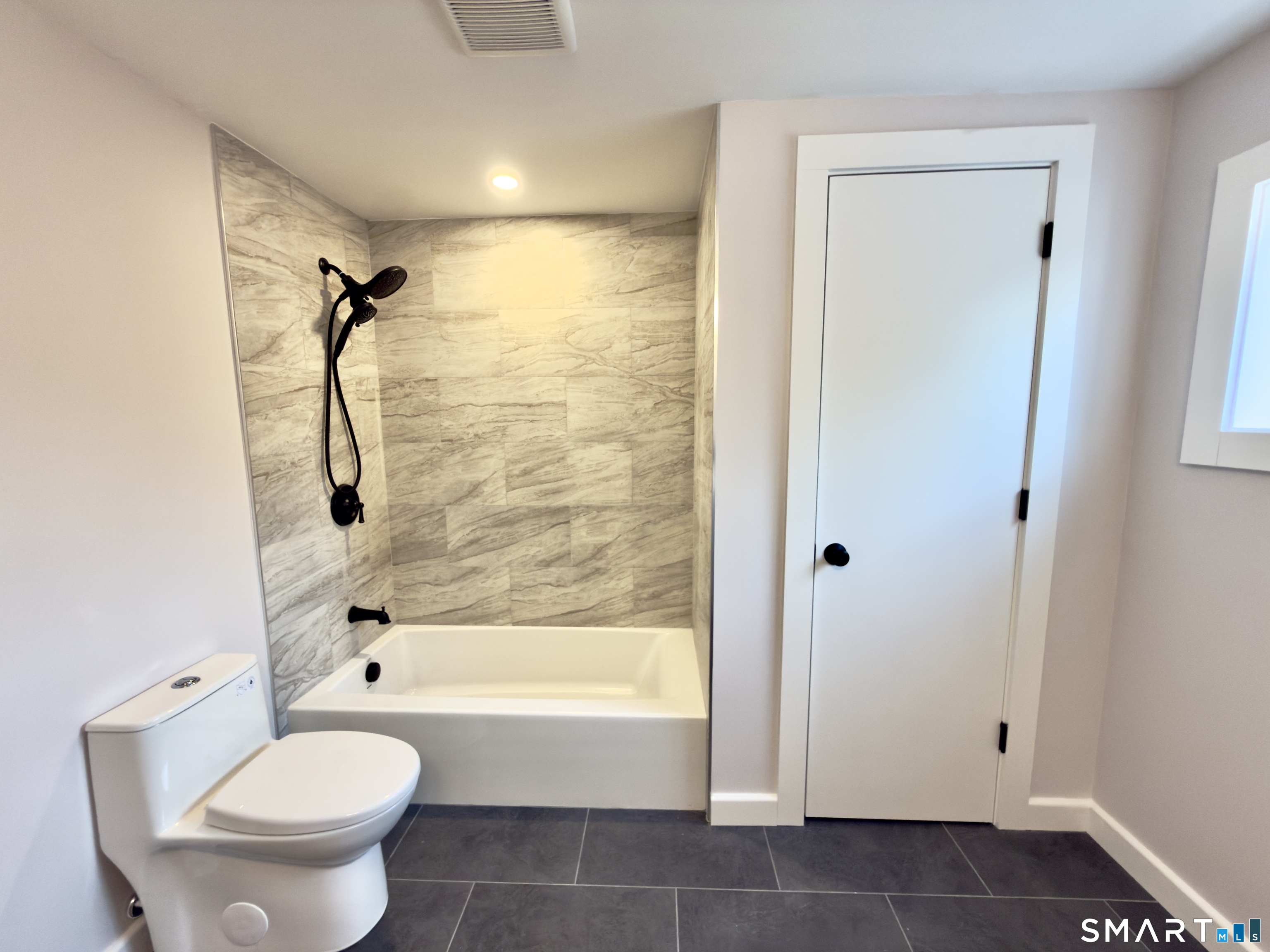 57 Elm Street East Haven CT 06512