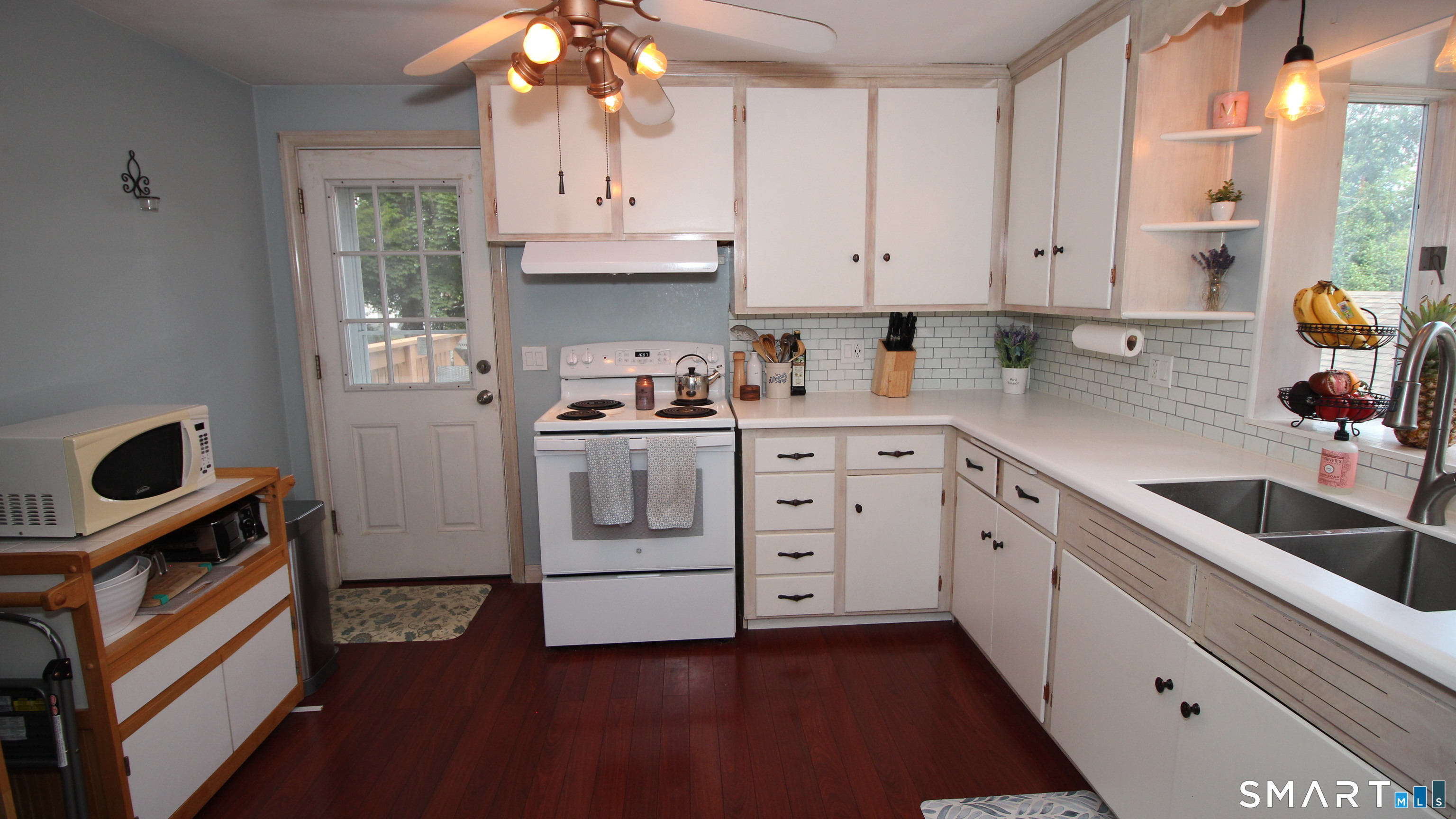 33 Ridgefield Street Meriden CT 06450