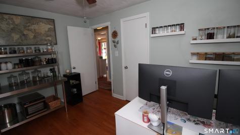 33 Ridgefield Street Meriden CT 06450