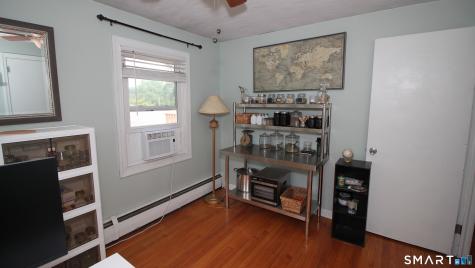 33 Ridgefield Street Meriden CT 06450