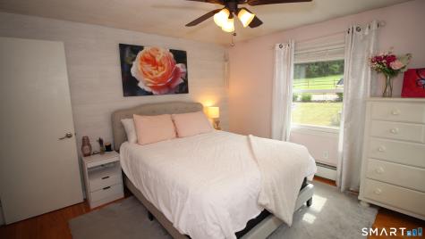 33 Ridgefield Street Meriden CT 06450