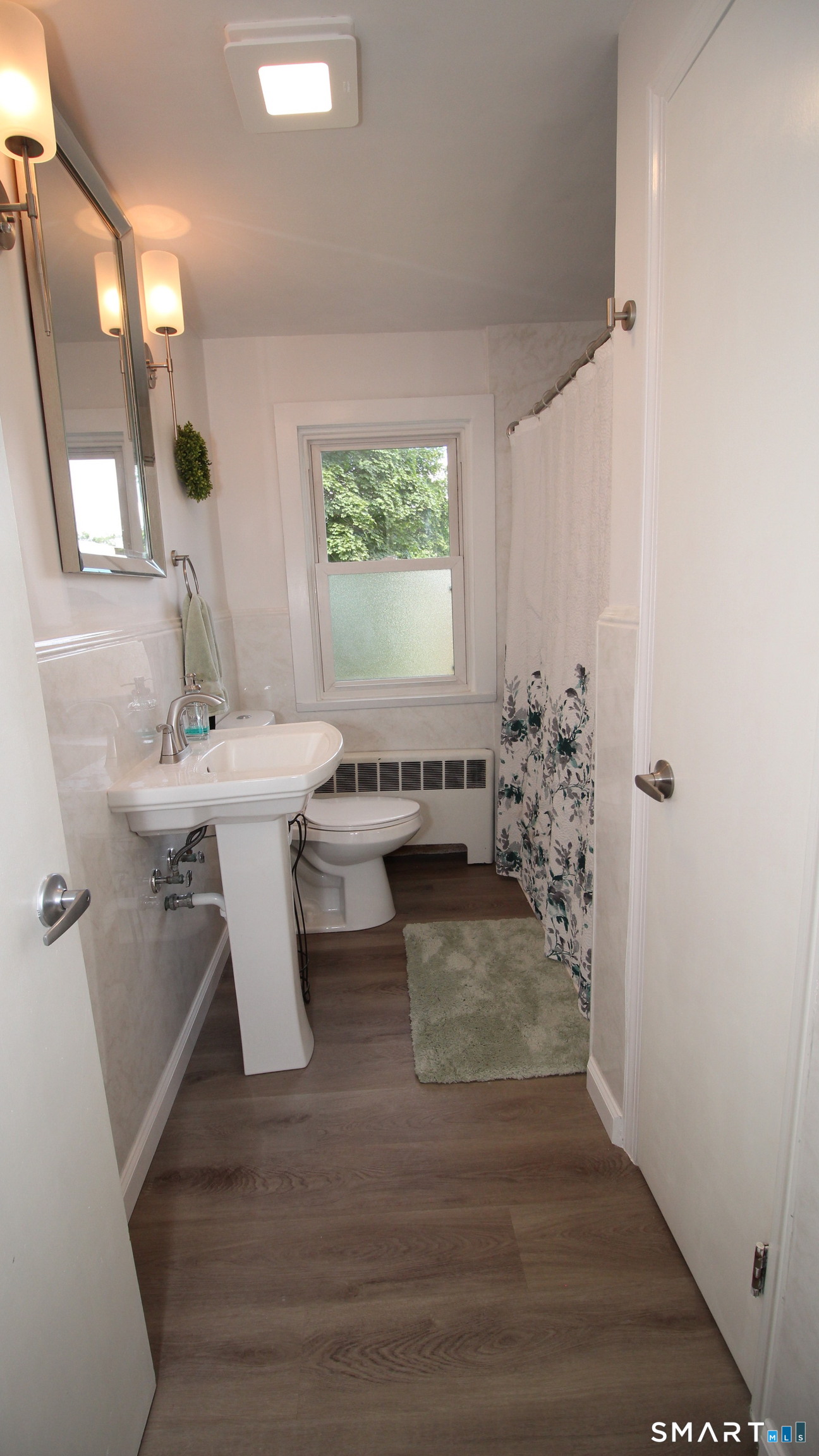 33 Ridgefield Street Meriden CT 06450
