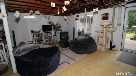 33 Ridgefield Street Meriden CT 06450