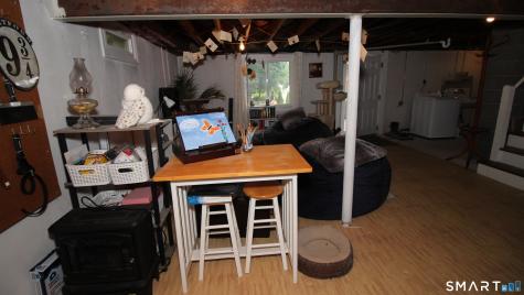 33 Ridgefield Street Meriden CT 06450