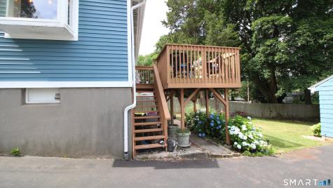 33 Ridgefield Street Meriden CT 06450