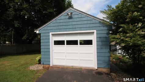 33 Ridgefield Street Meriden CT 06450