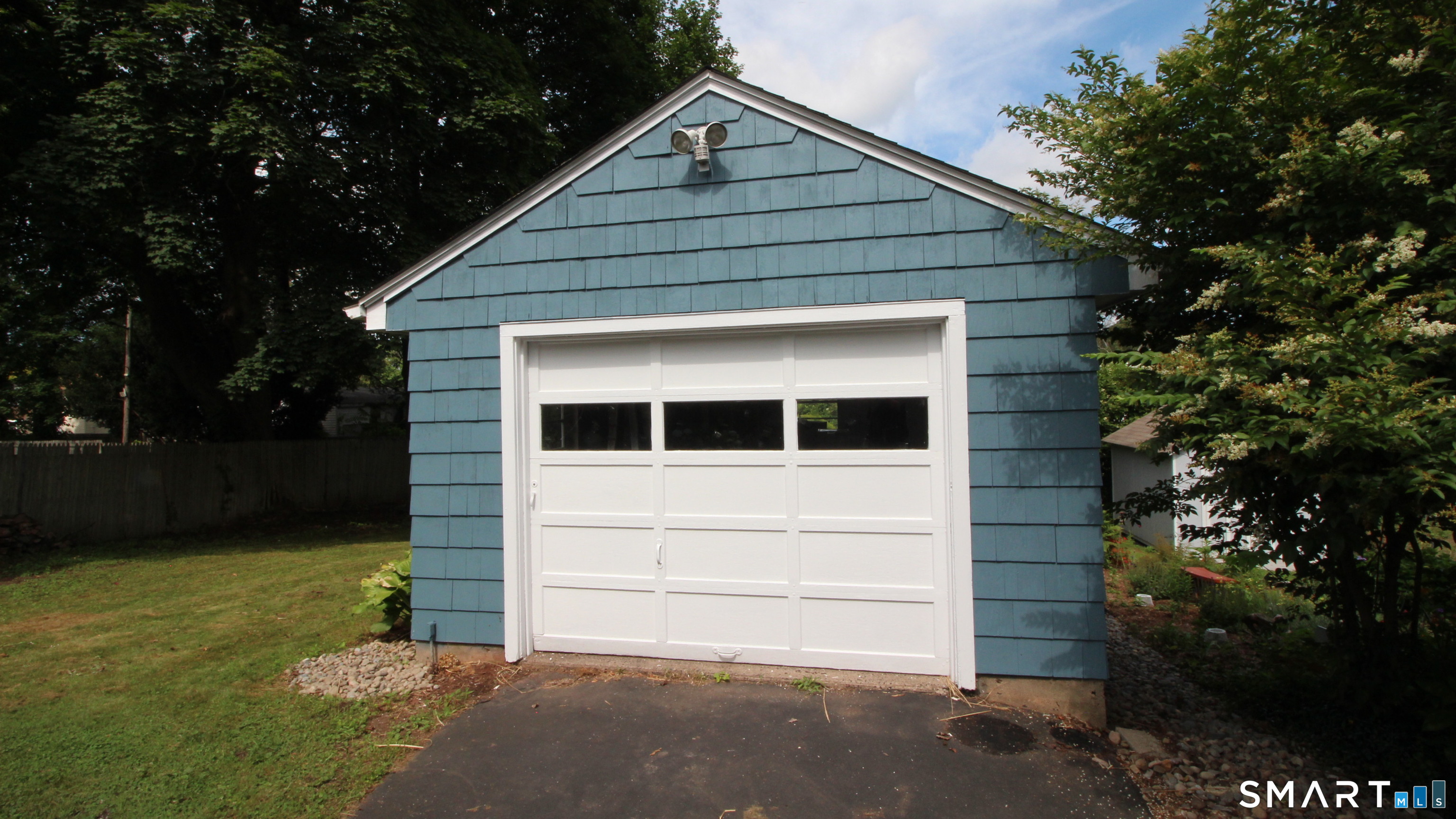 33 Ridgefield Street Meriden CT 06450