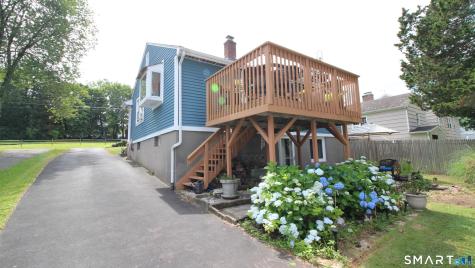 33 Ridgefield Street Meriden CT 06450