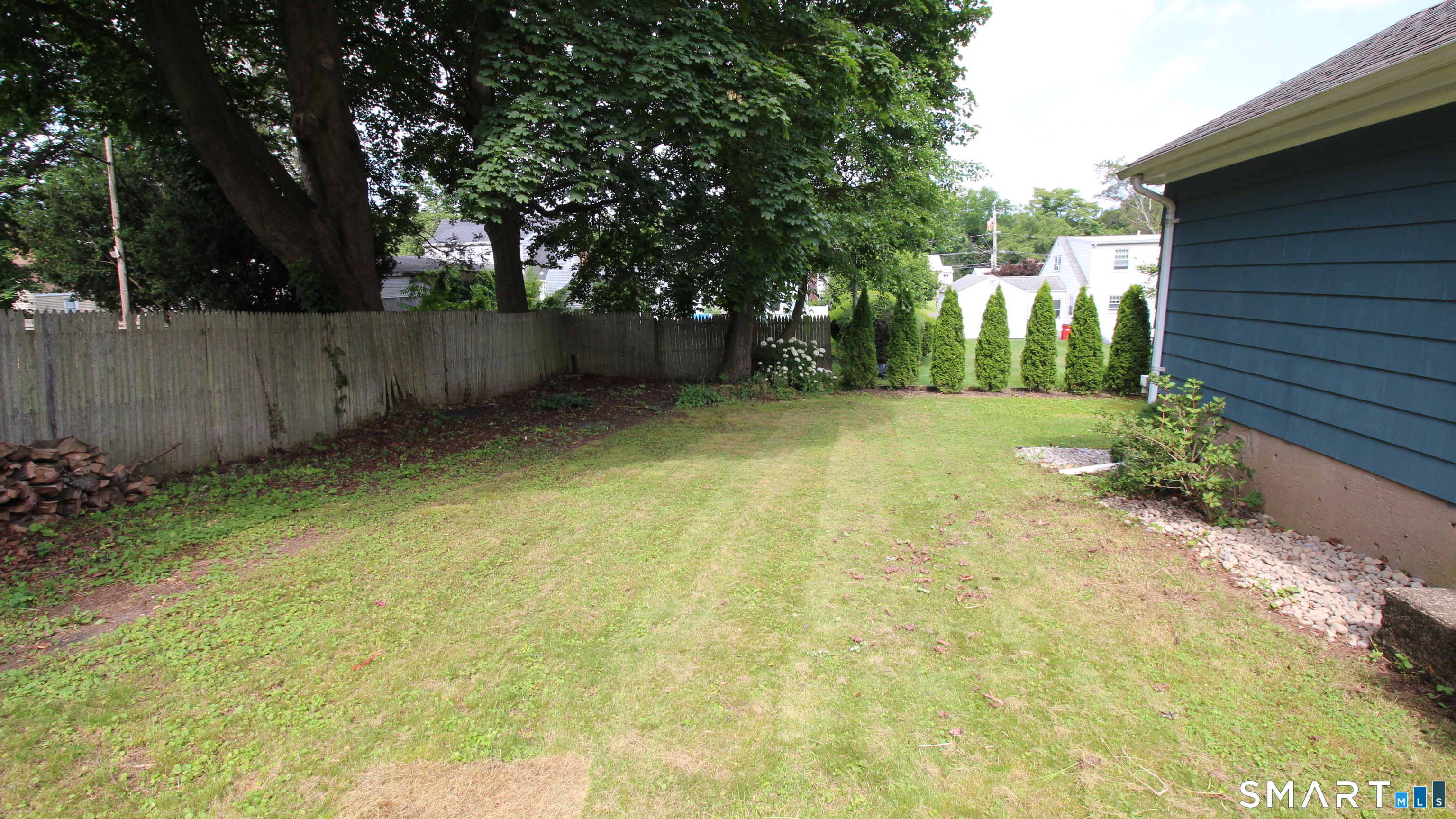 33 Ridgefield Street Meriden CT 06450