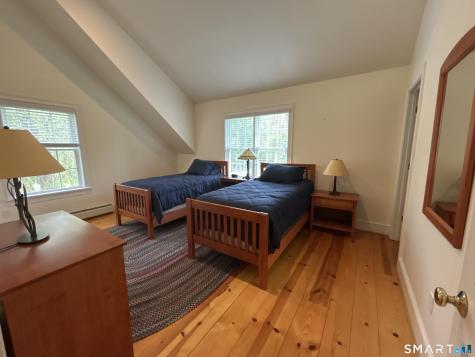 19 Robin Hill Lane Salisbury CT 06039