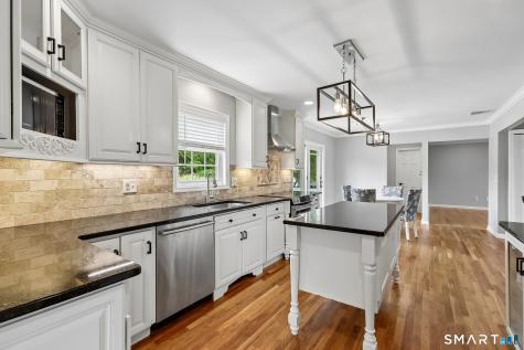 16 Early View Lane New Milford CT 06776