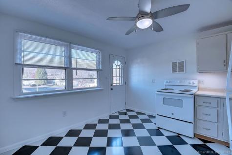 139 Phyllis Drive Naugatuck CT 06770