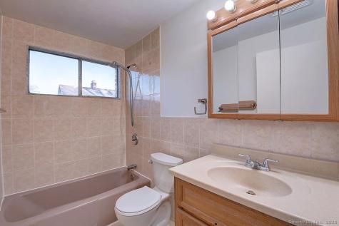 139 Phyllis Drive Naugatuck CT 06770