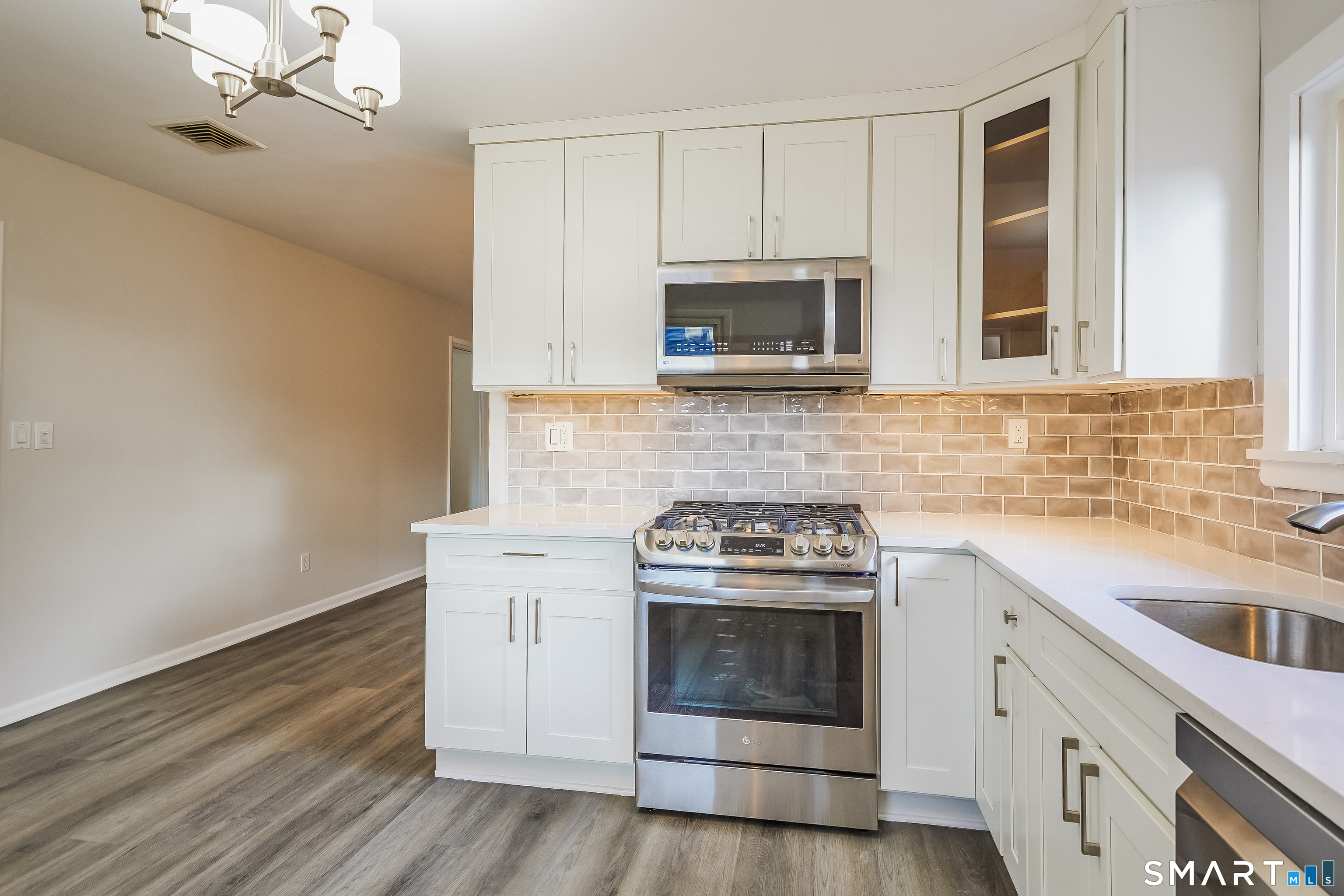 28 Pleasant Street Greenwich CT 06807
