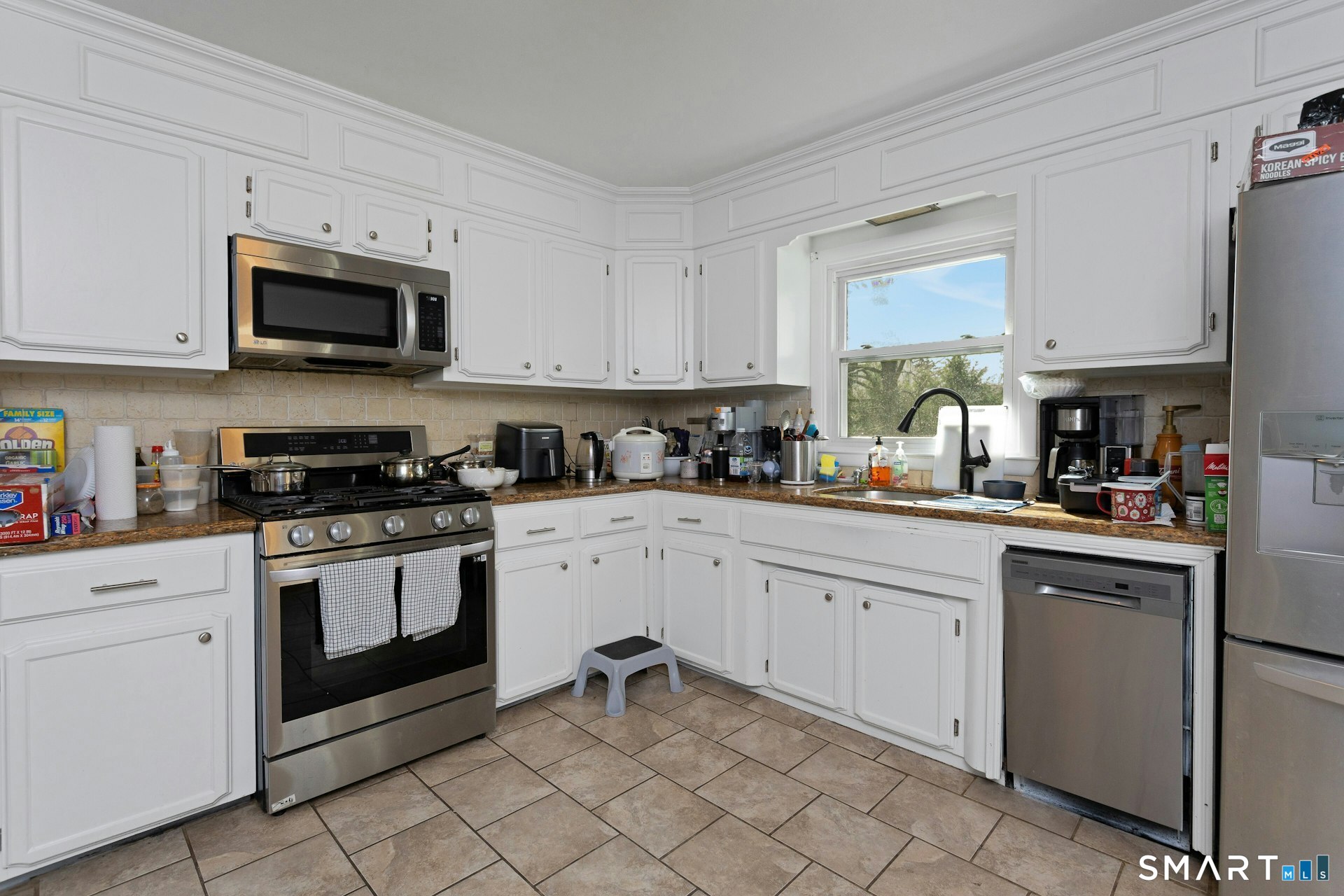 25 Quinsey Drive Bridgeport CT 06606