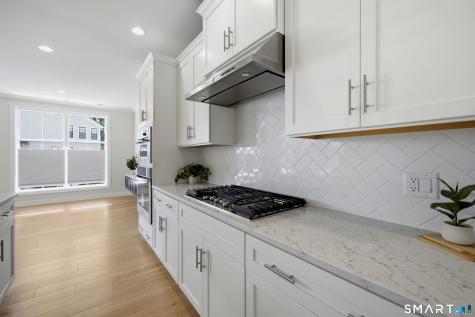 25 Brentwood Circle Danbury CT 06810