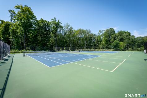 25 Brentwood Circle Danbury CT 06810