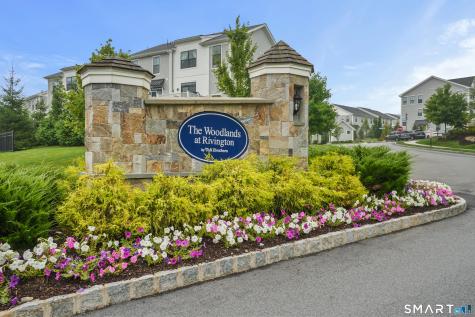 25 Brentwood Circle Danbury CT 06810