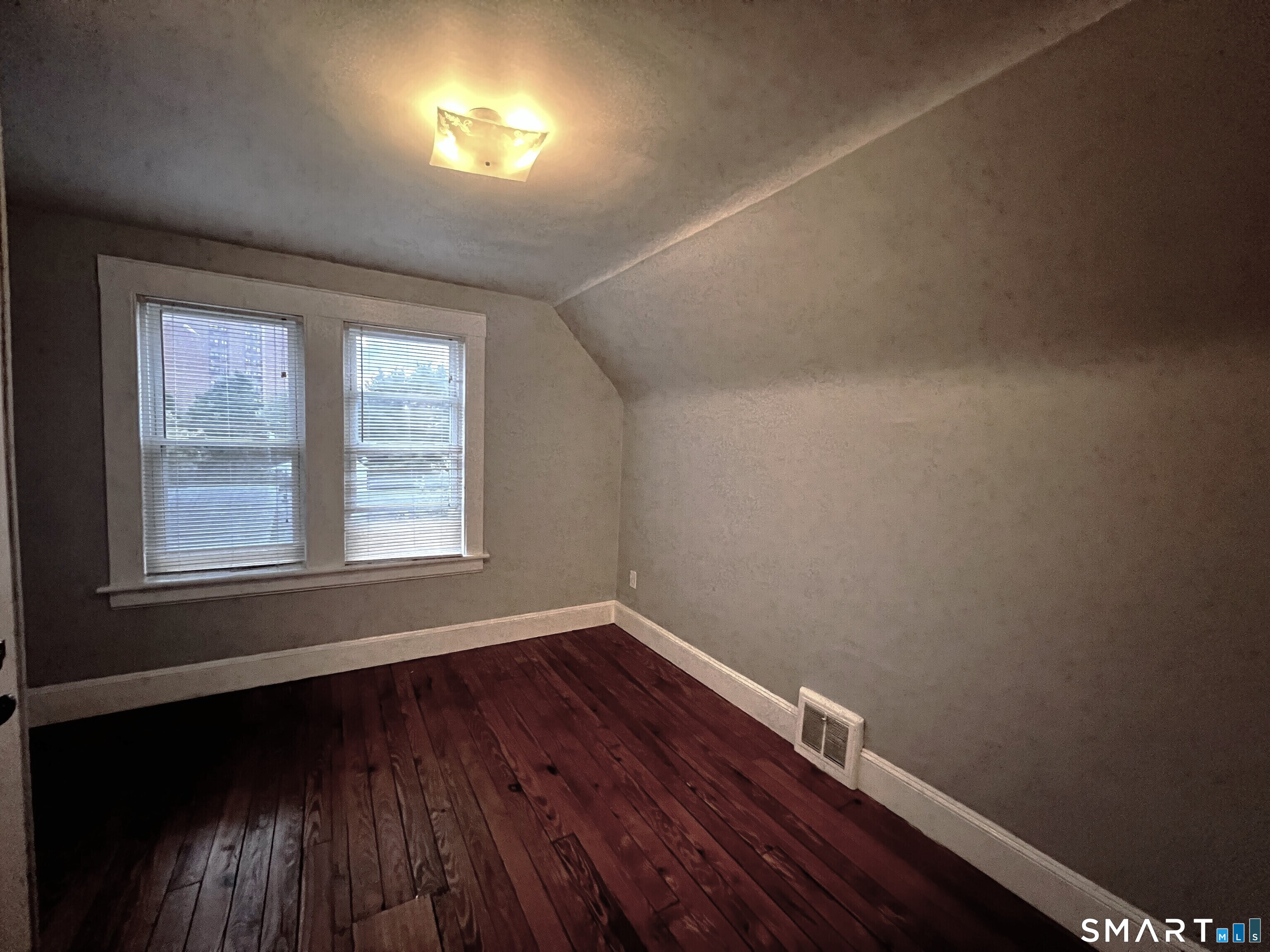 1485 Iranistan Avenue Bridgeport CT 06605