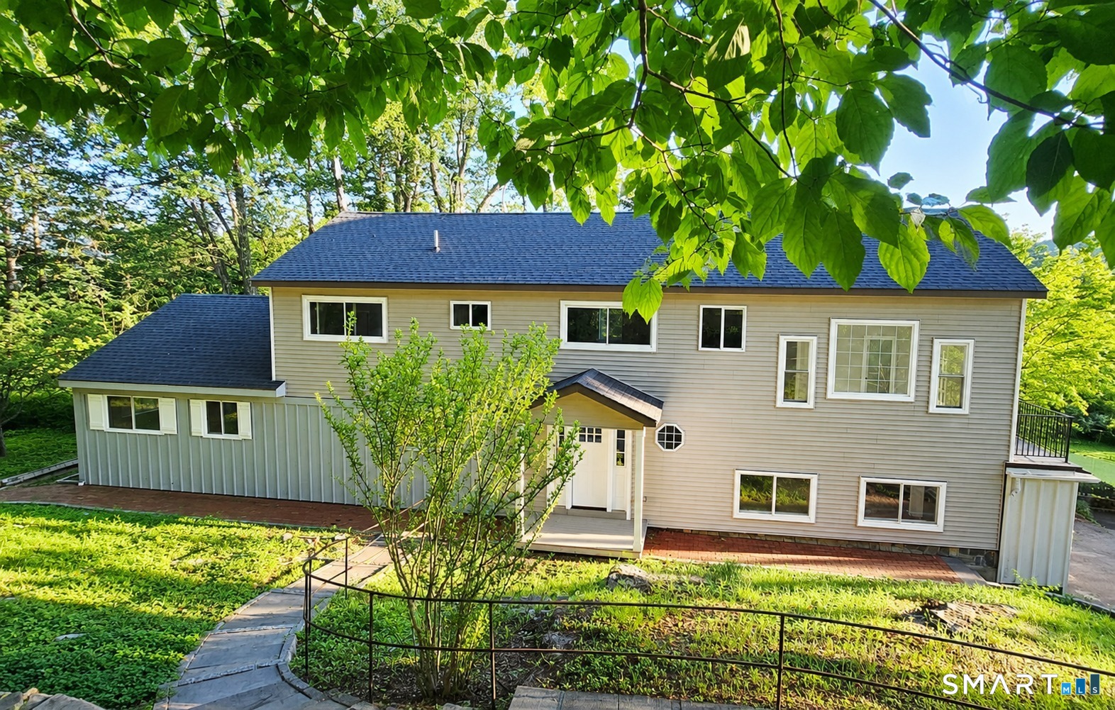 Wilton CT, 450 Danbury Road