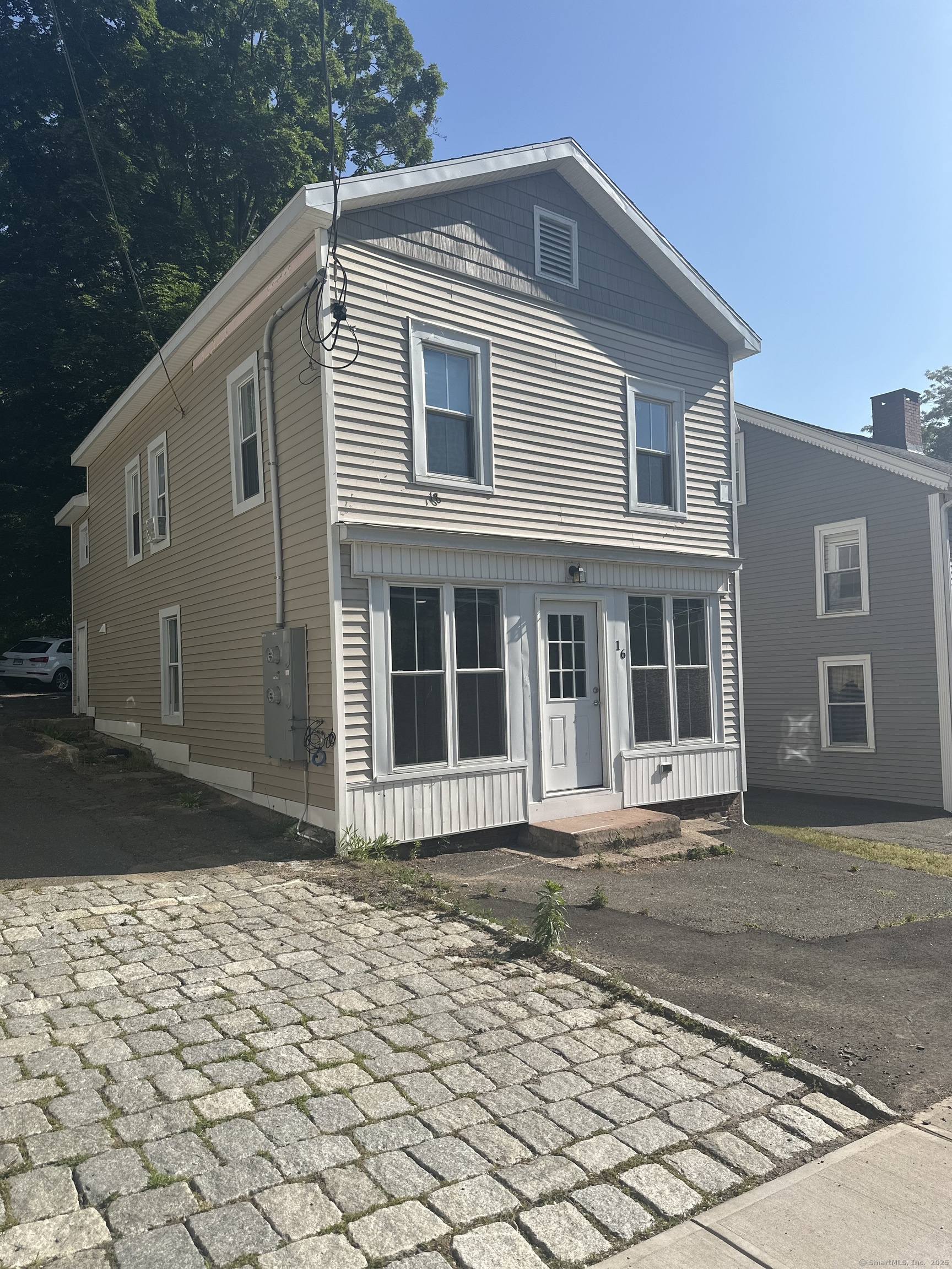 16 Elm Street Simsbury CT 06081