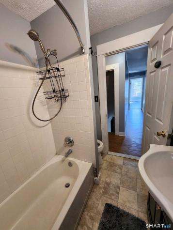 14 Union Street Manchester CT 06042