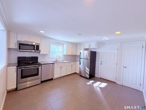 387 Quaker South Lane West Hartford CT 06119