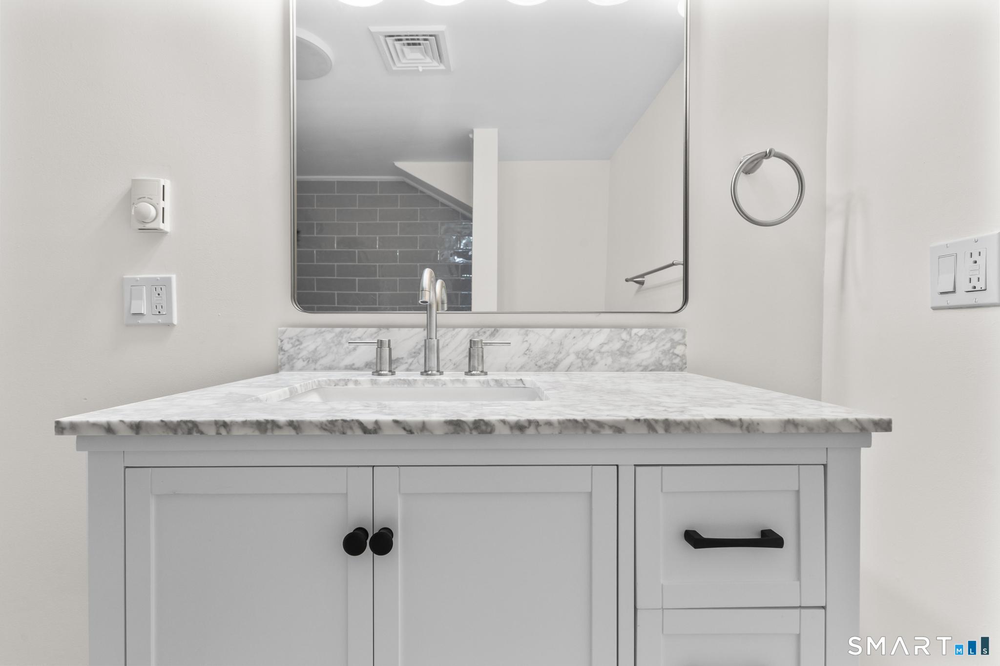 4 Bellview Road Branford CT 06405