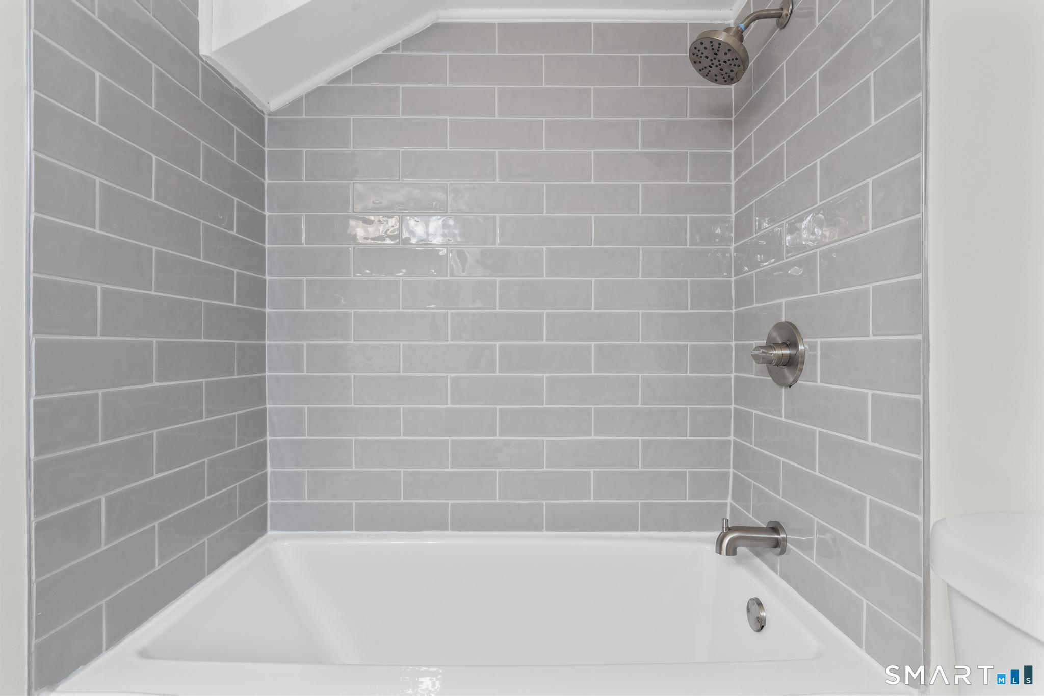 4 Bellview Road Branford CT 06405