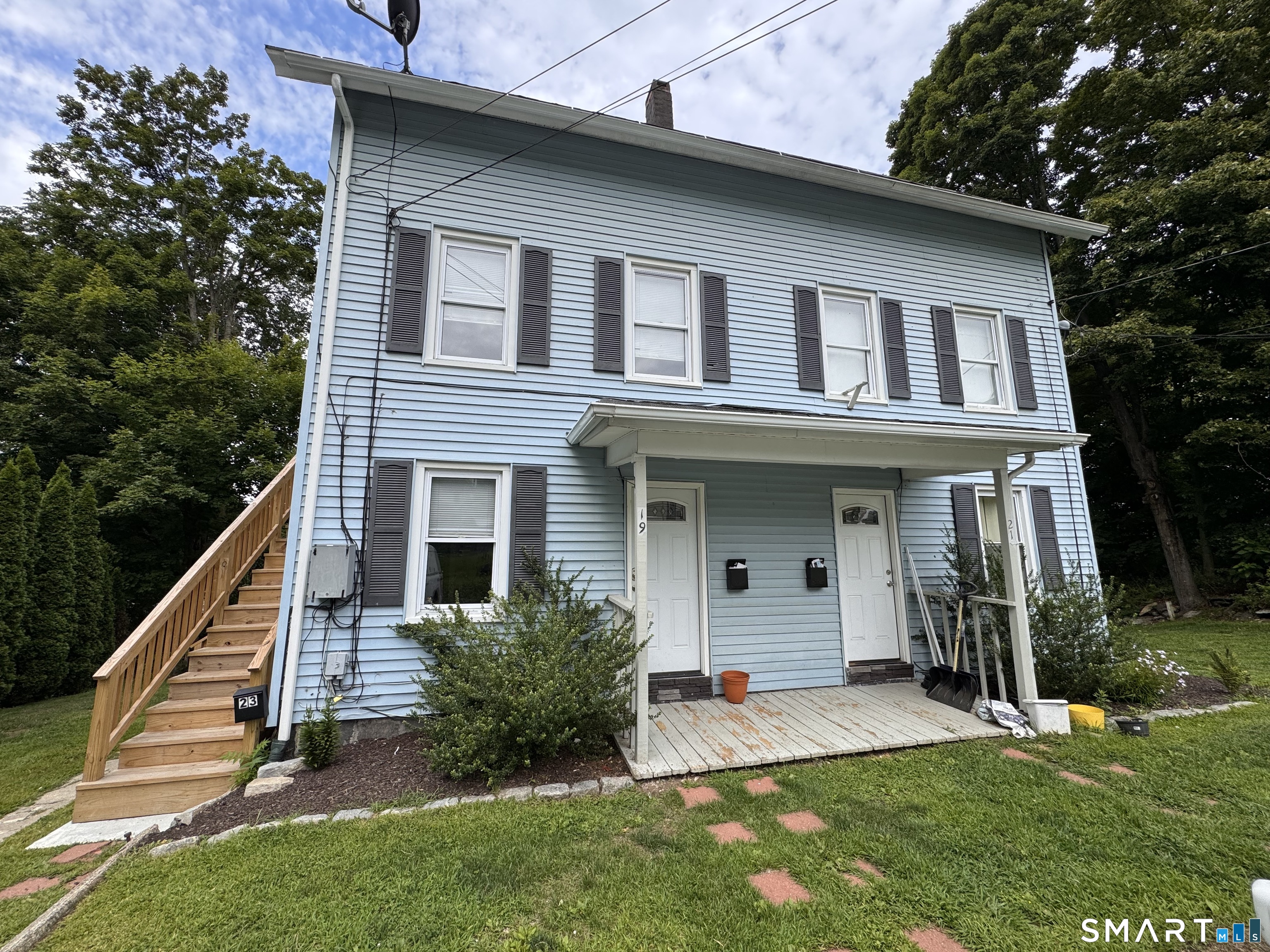 19-23 Hull Place Seymour CT 06483