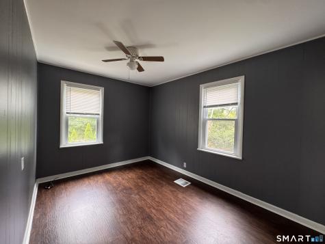 19-23 Hull Place Seymour CT 06483