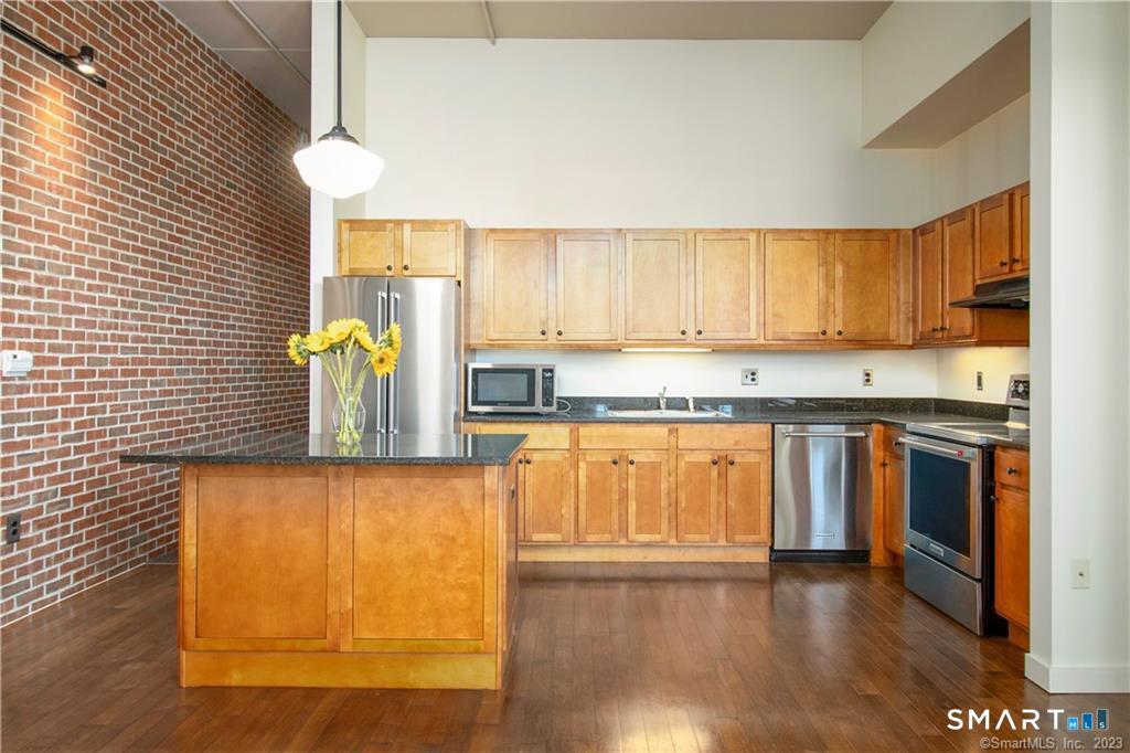 15 Dinah Road West Hartford CT 06107