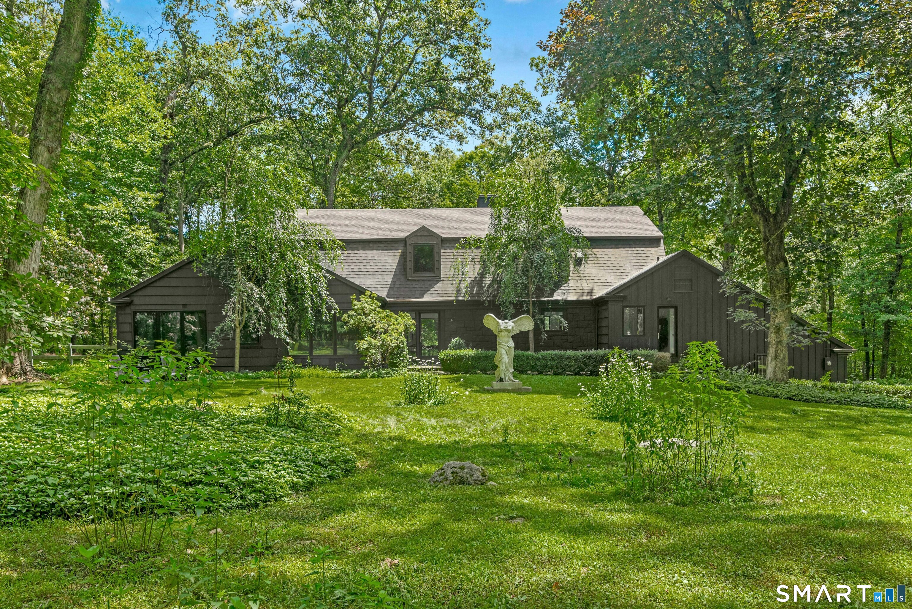 95 Louises Lane New Canaan CT 06840