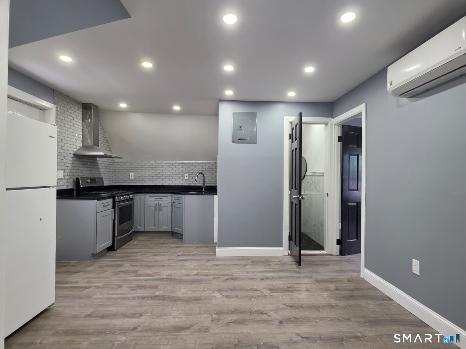 979-981 Hancock Avenue Bridgeport CT 06605