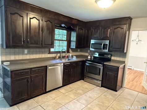 40 Horse Stable Circle Shelton CT 06484